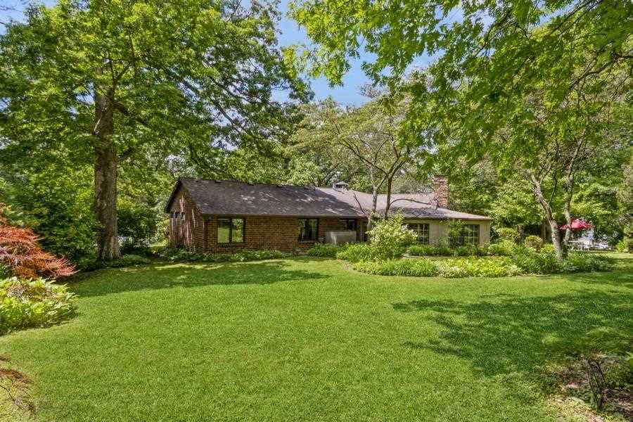 9 Penn Cir