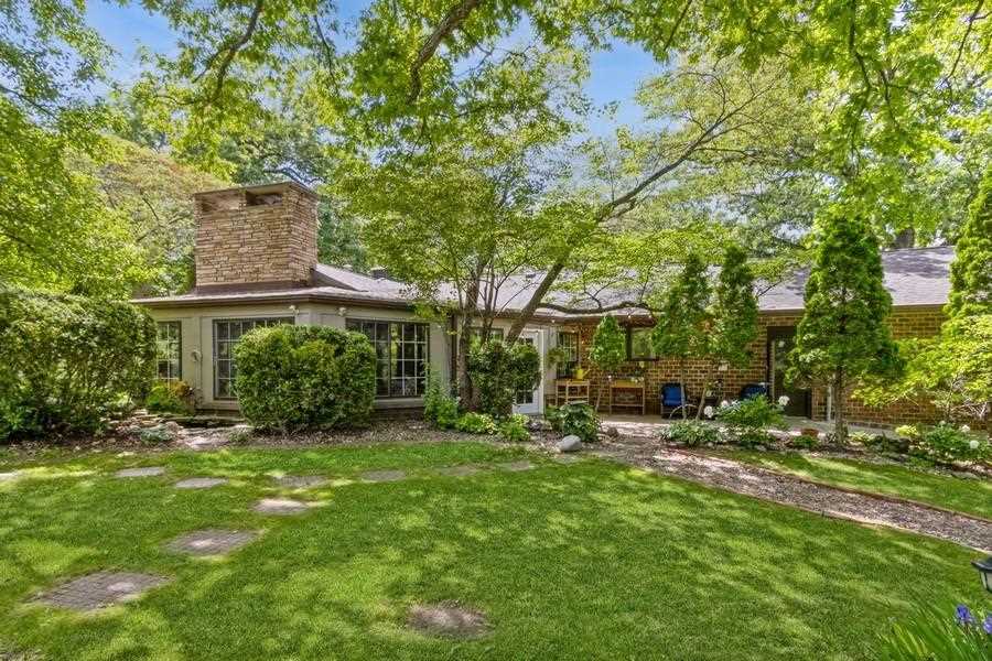 9 Penn Cir
