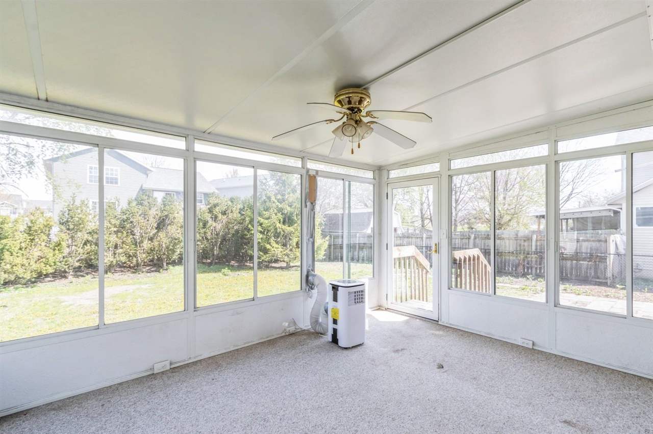 1614 Dickenson Ln