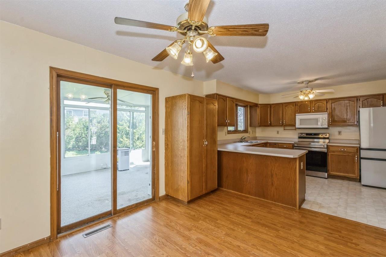 1614 Dickenson Ln
