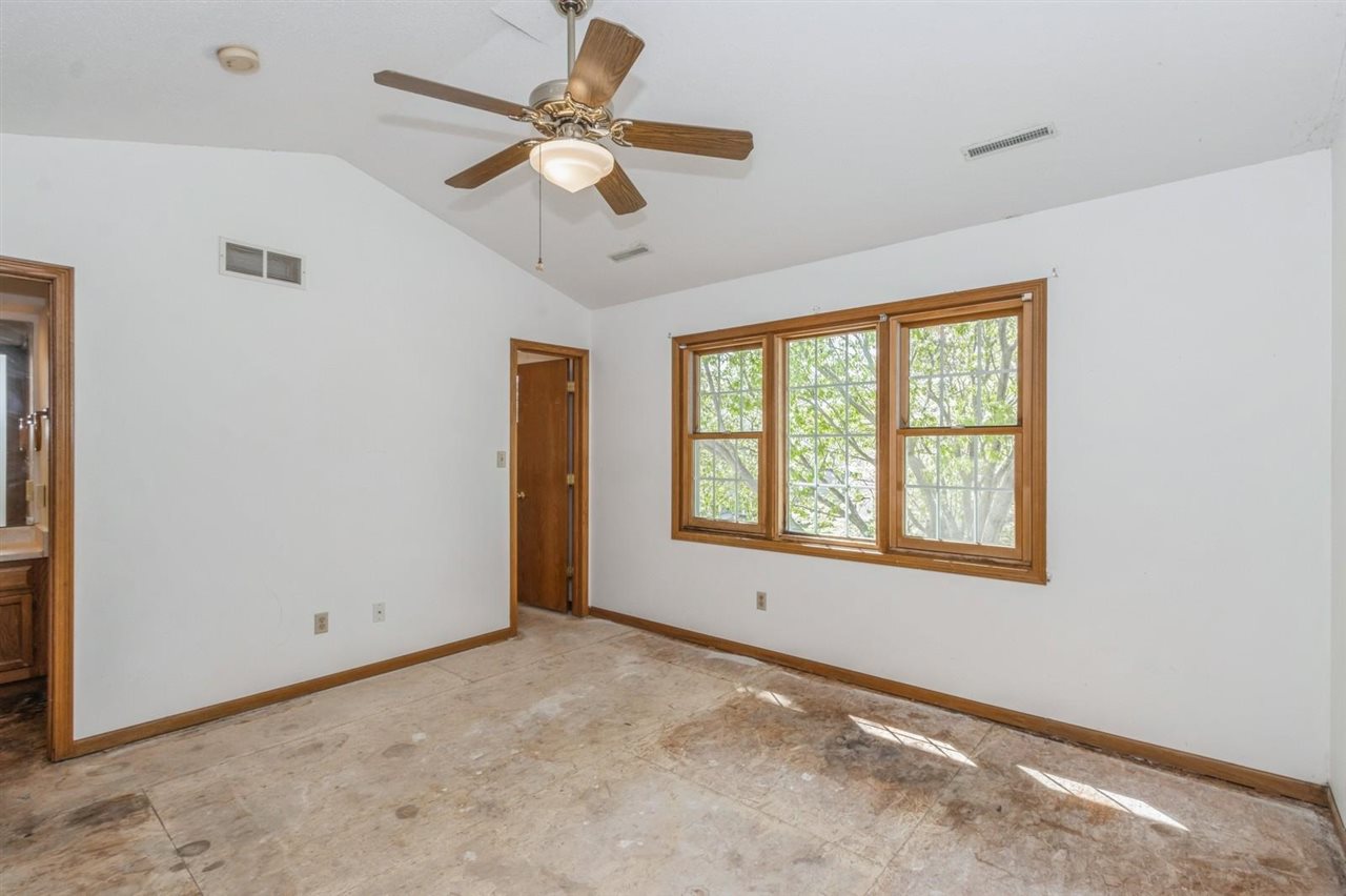 1614 Dickenson Ln