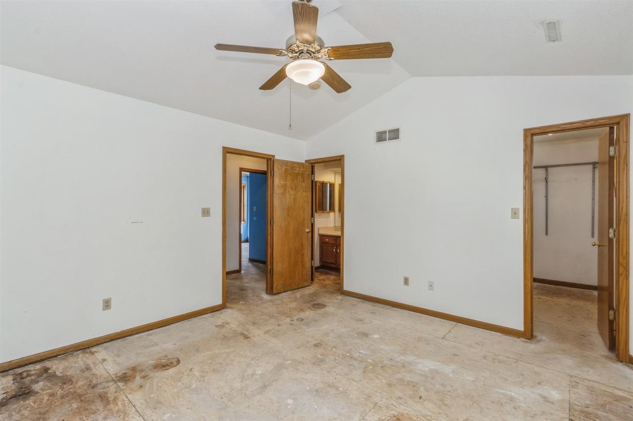 1614 Dickenson Ln
