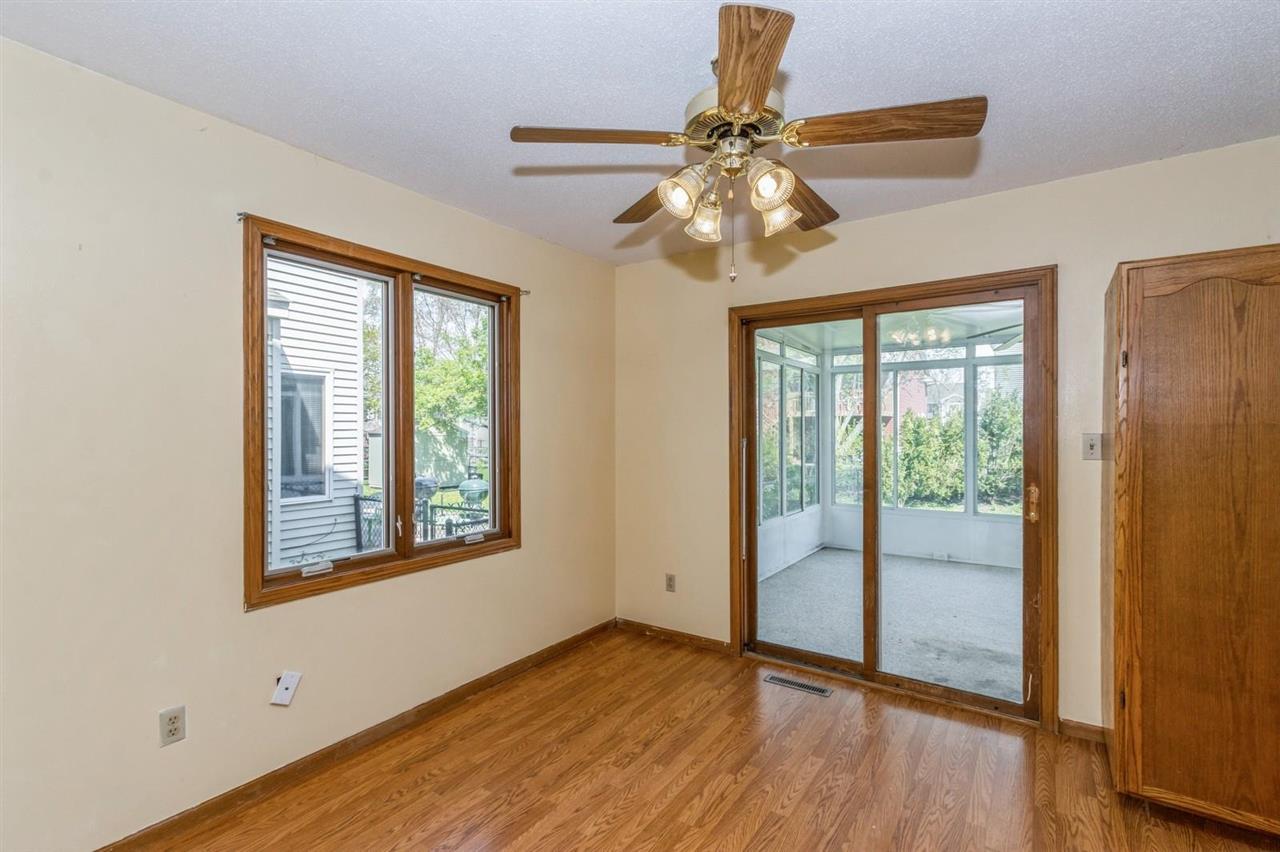 1614 Dickenson Ln