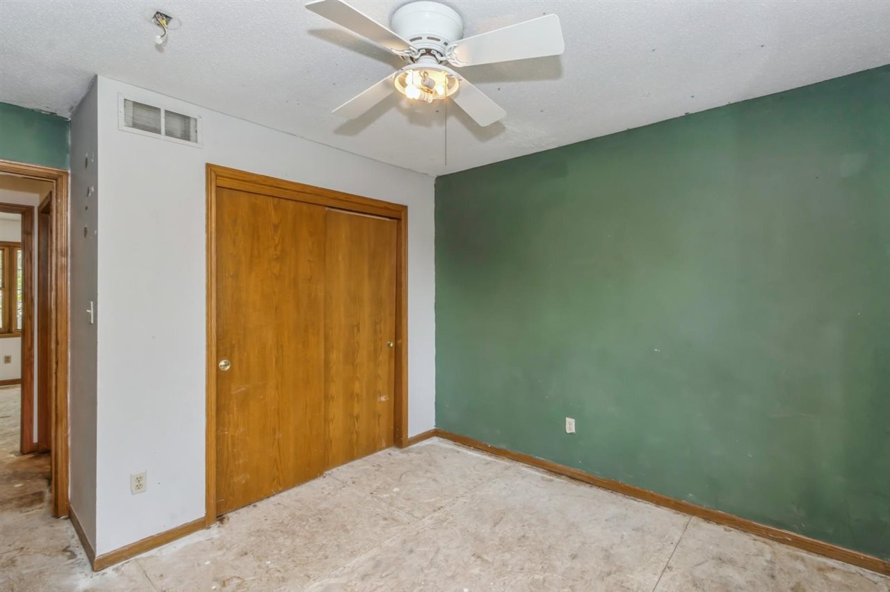 1614 Dickenson Ln