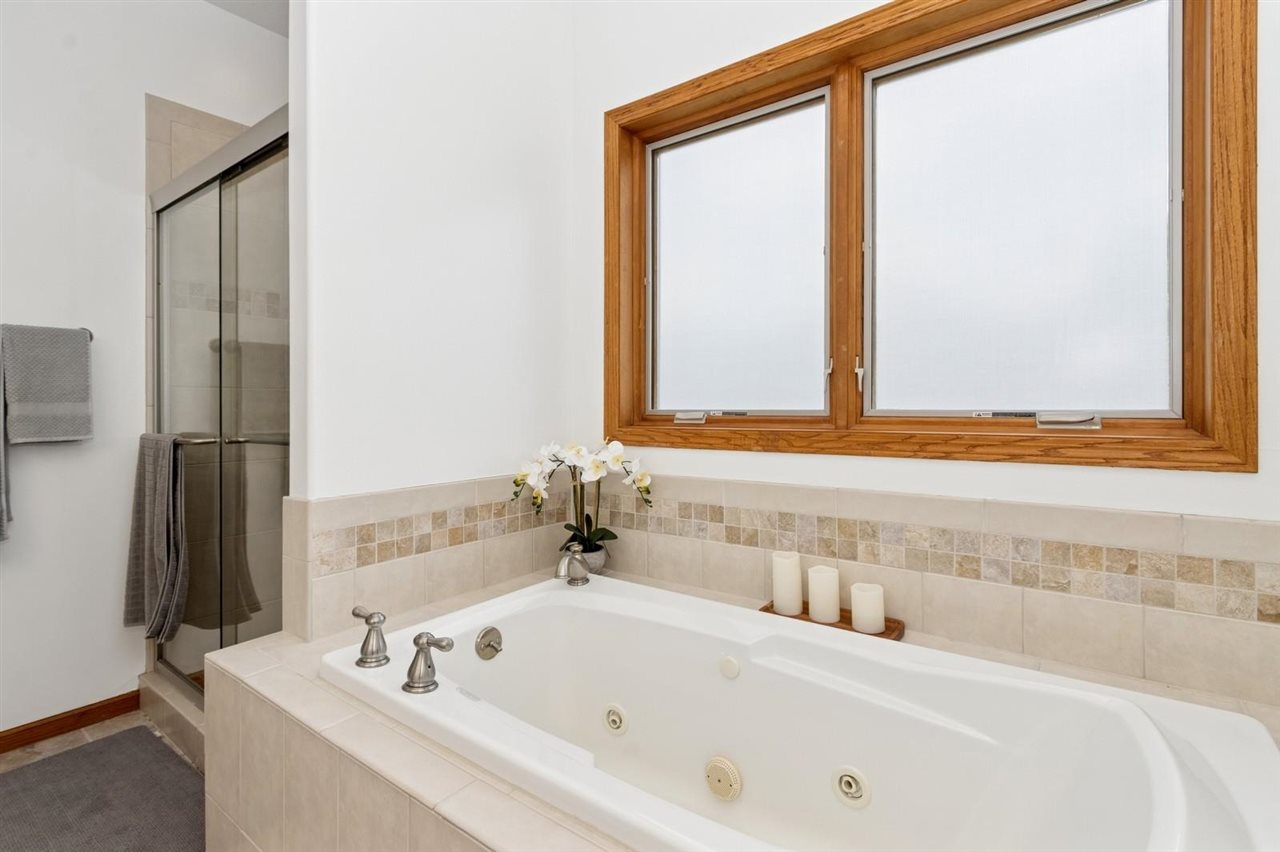 931 Tamarack Trl