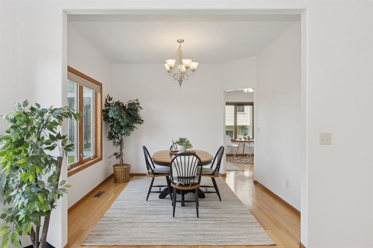 931 Tamarack Trl