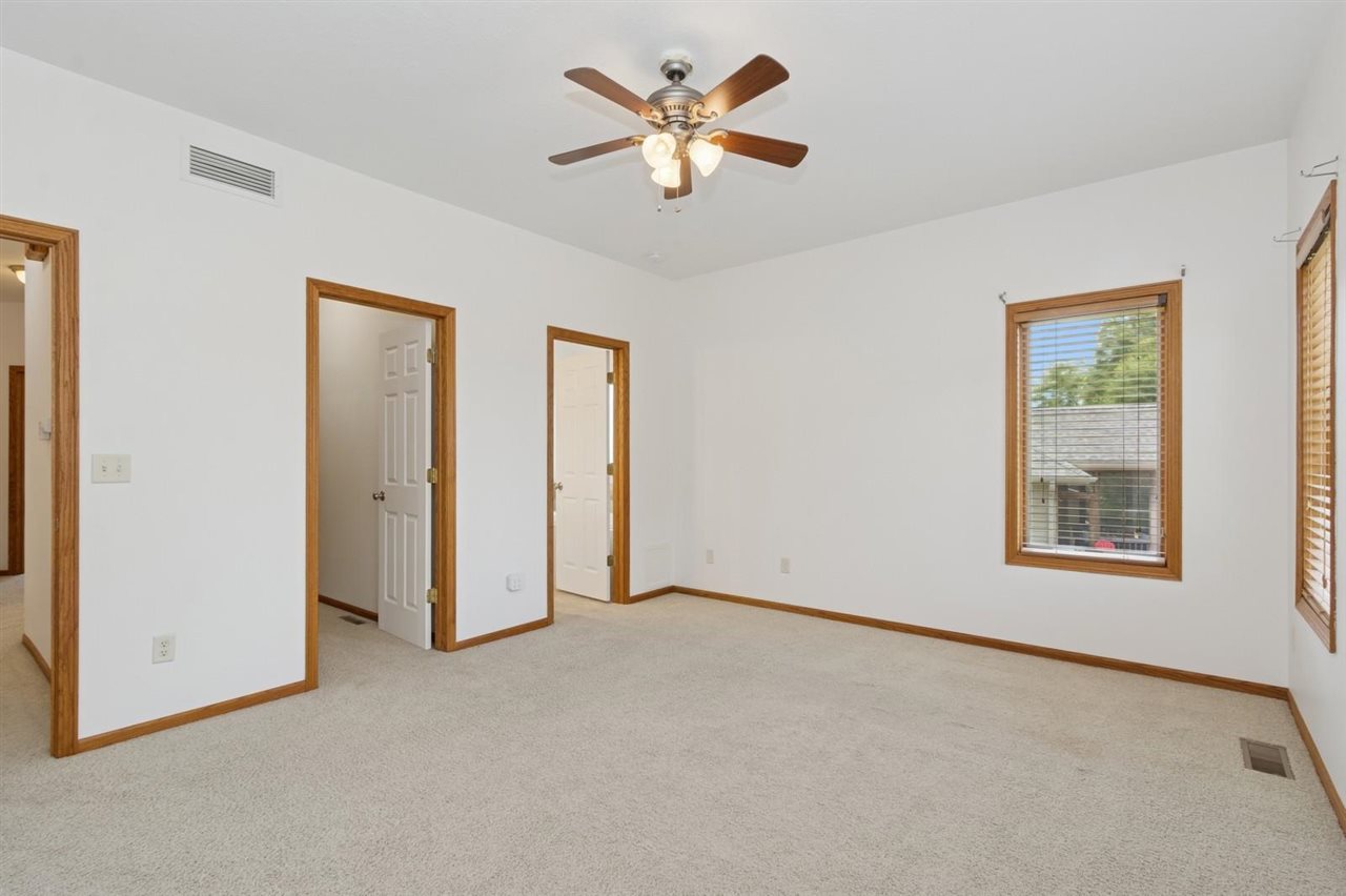 931 Tamarack Trl