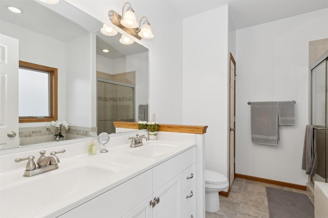 931 Tamarack Trl
