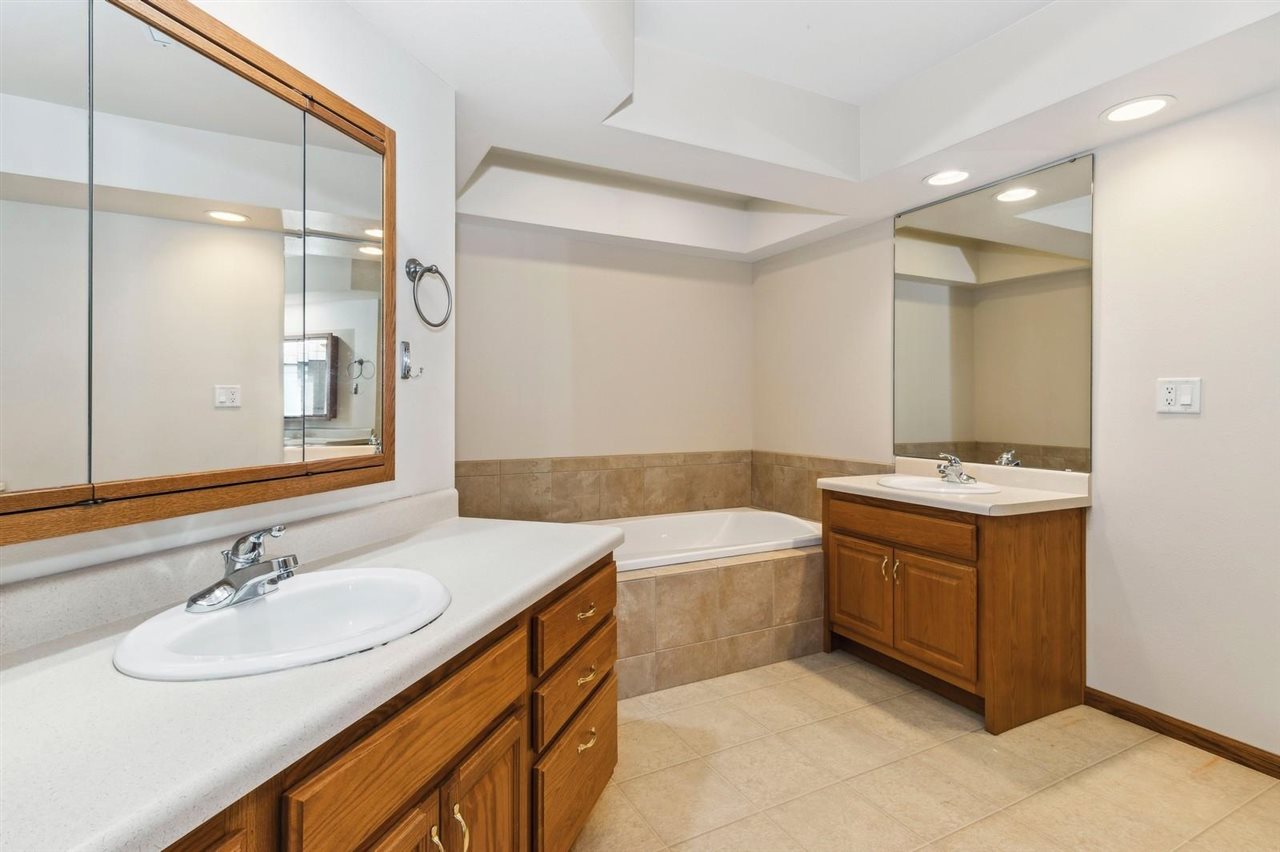 27 Camborne Cir