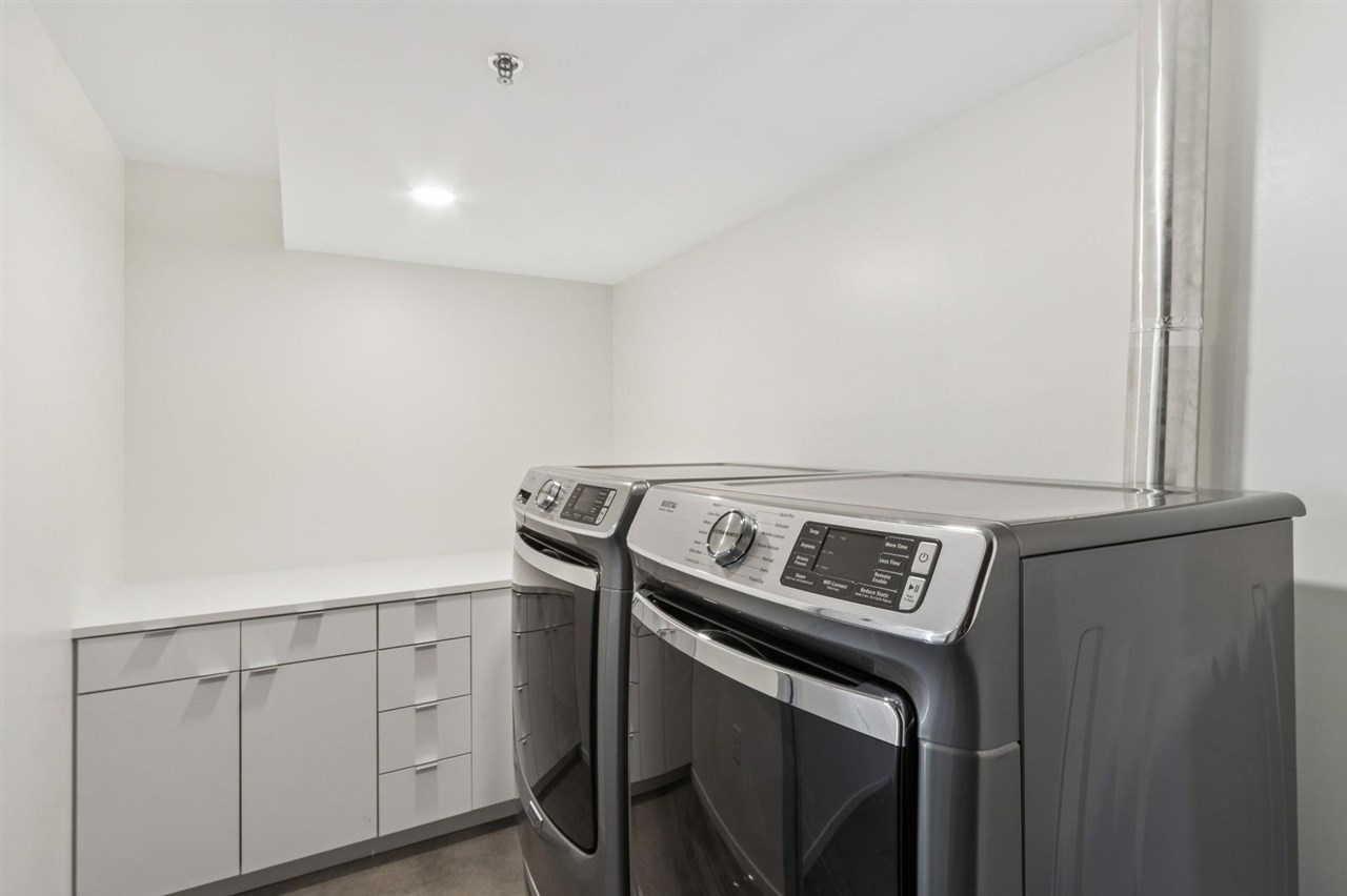 404 E College St Unit: No. 1101 + 1102