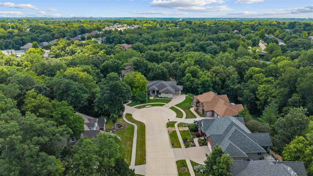 2000 Forest Hill Cir