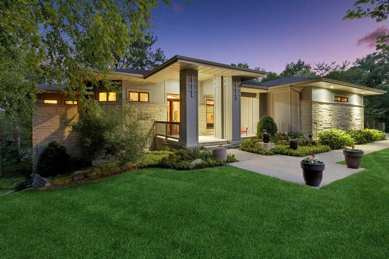 2000 Forest Hill Cir