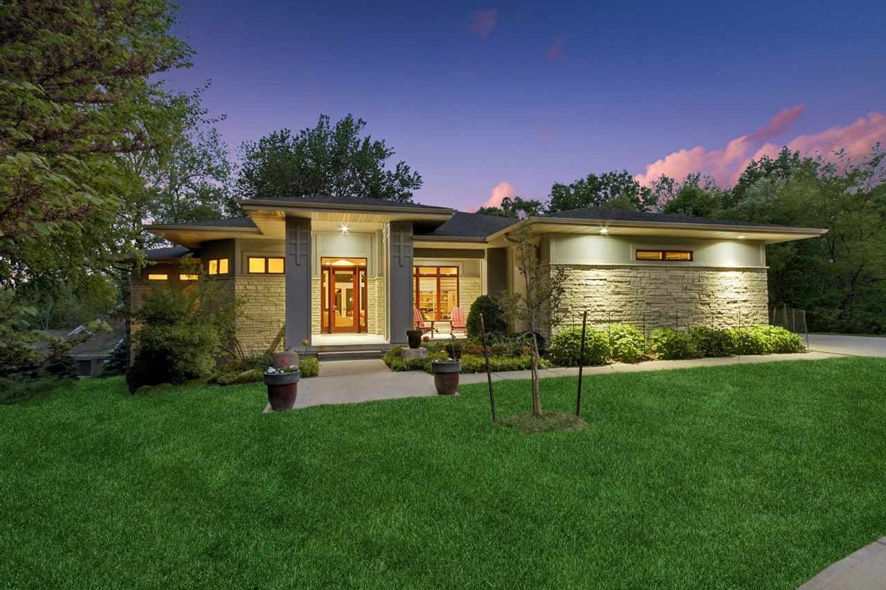 2000 Forest Hill Cir