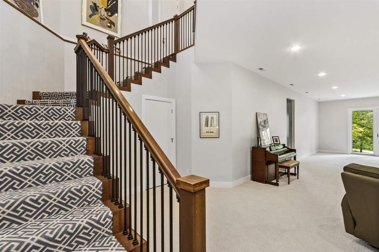 2000 Forest Hill Cir
