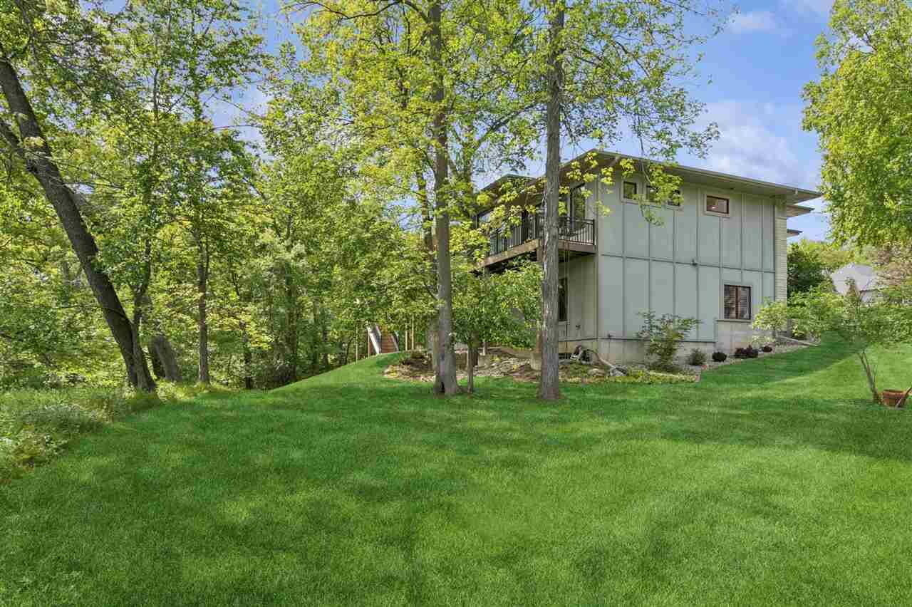 2000 Forest Hill Cir