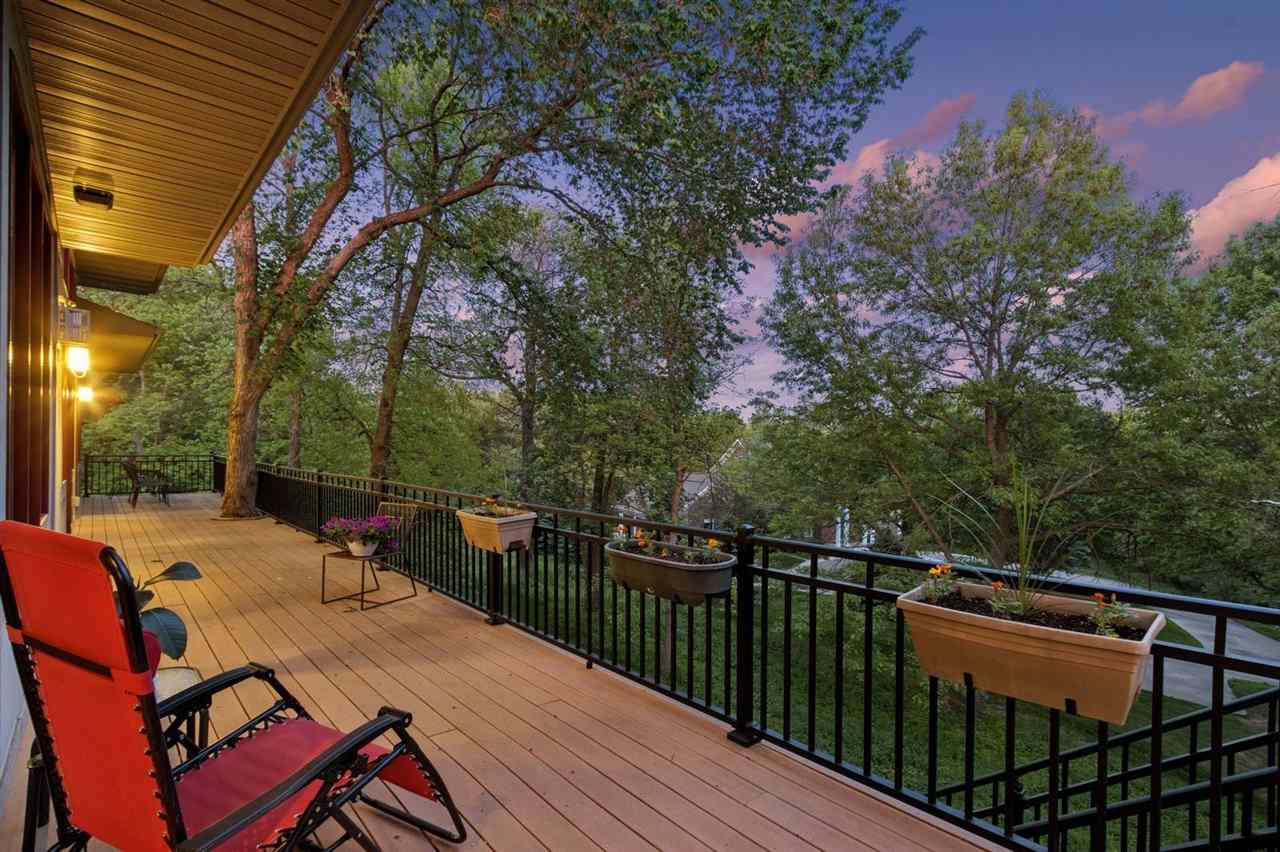 2000 Forest Hill Cir