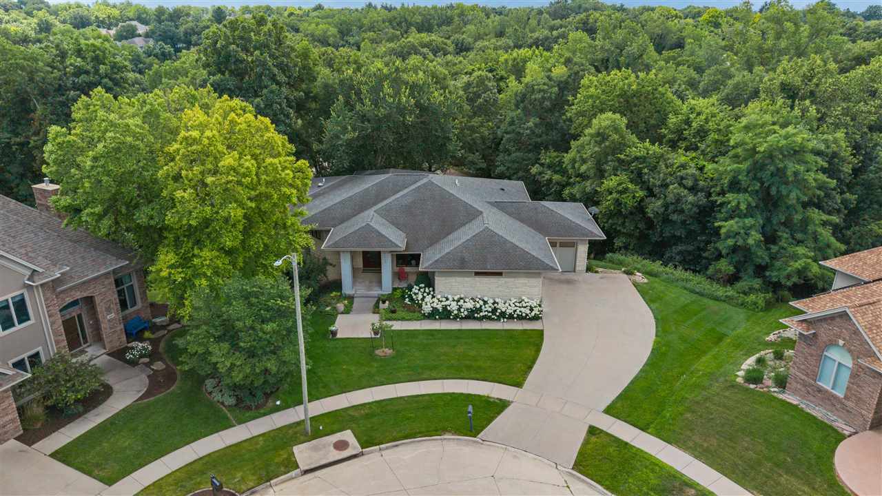 2000 Forest Hill Cir