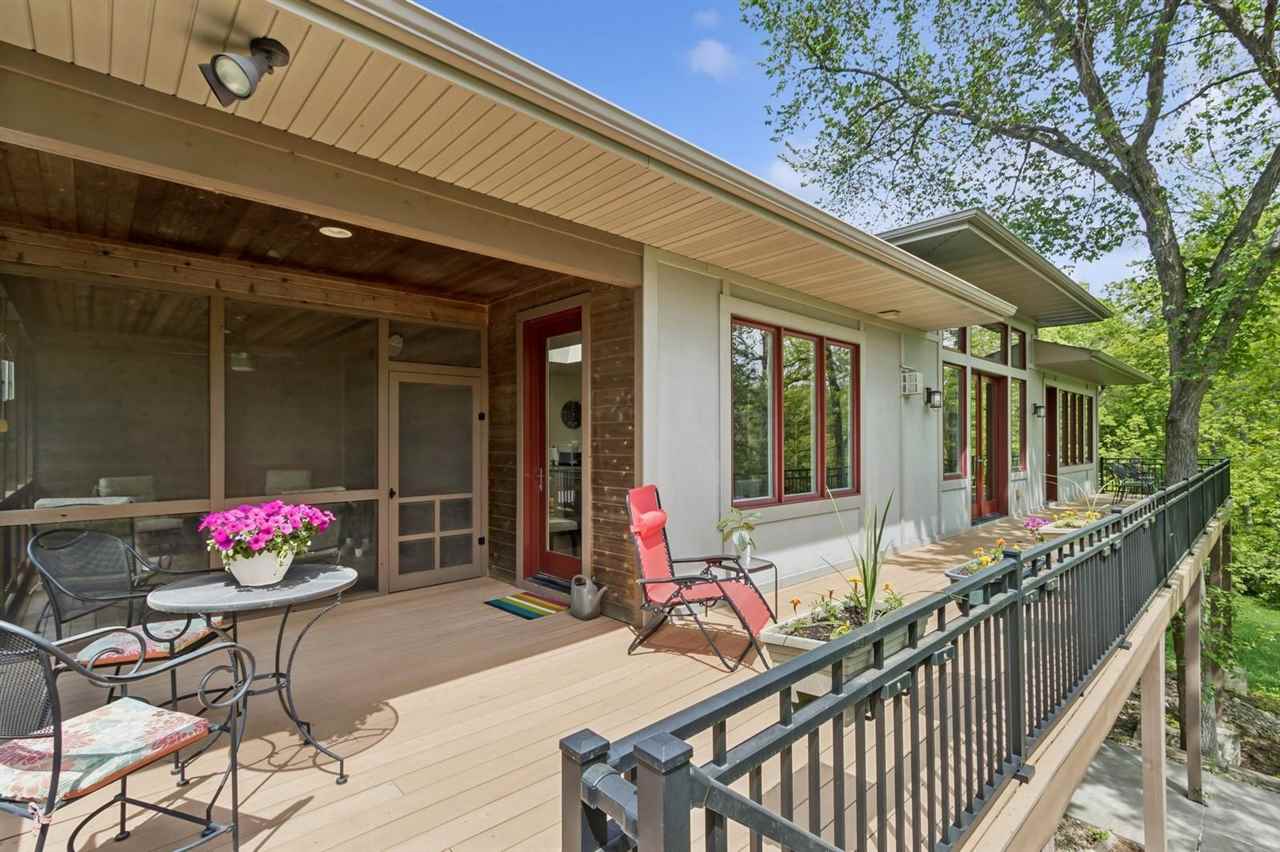 2000 Forest Hill Cir