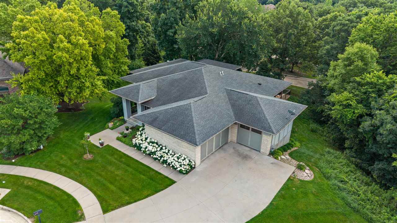 2000 Forest Hill Cir