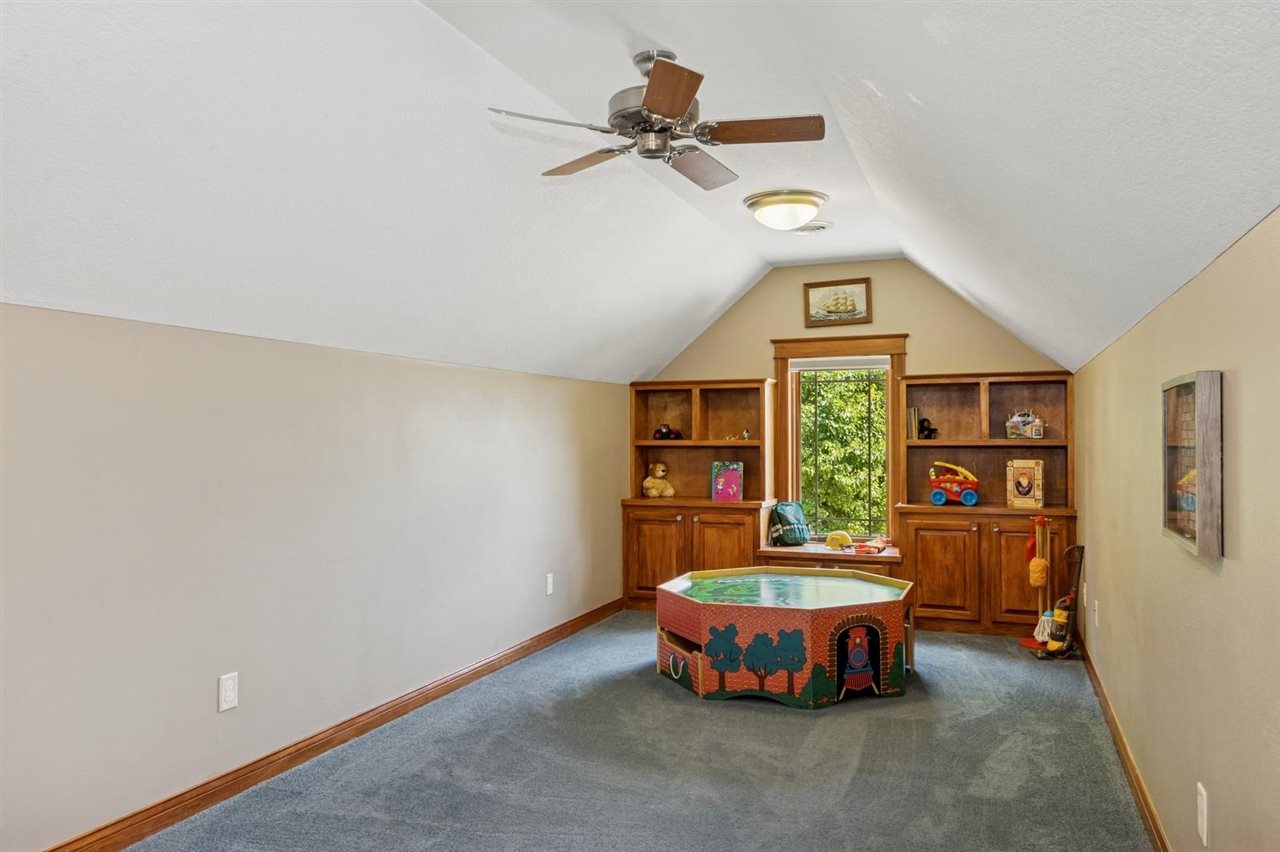 2031 Diamond Mil Cir