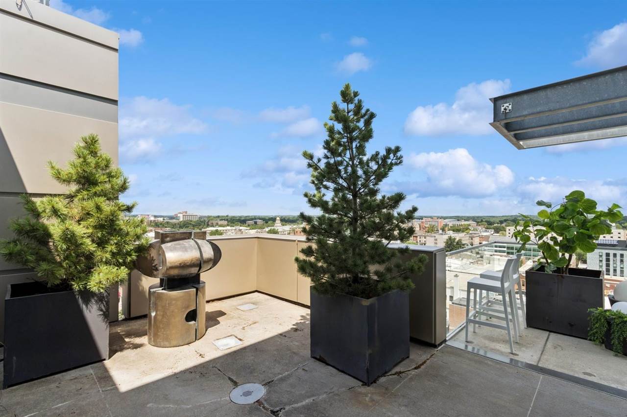 221 E College St Unit: Nos. 1301 +1302