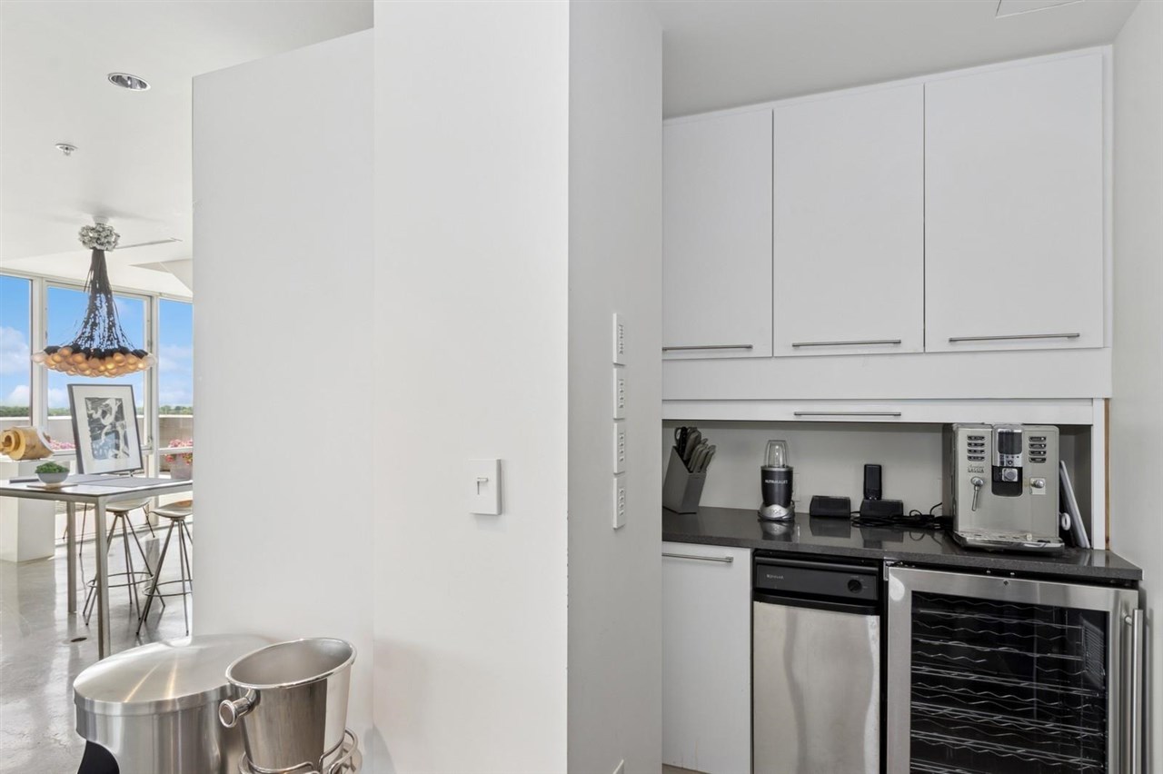 221 E College St Unit: Nos. 1301 +1302