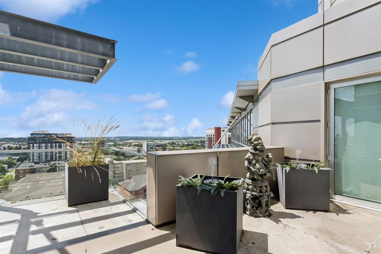 221 E College St Unit: Nos. 1301 +1302