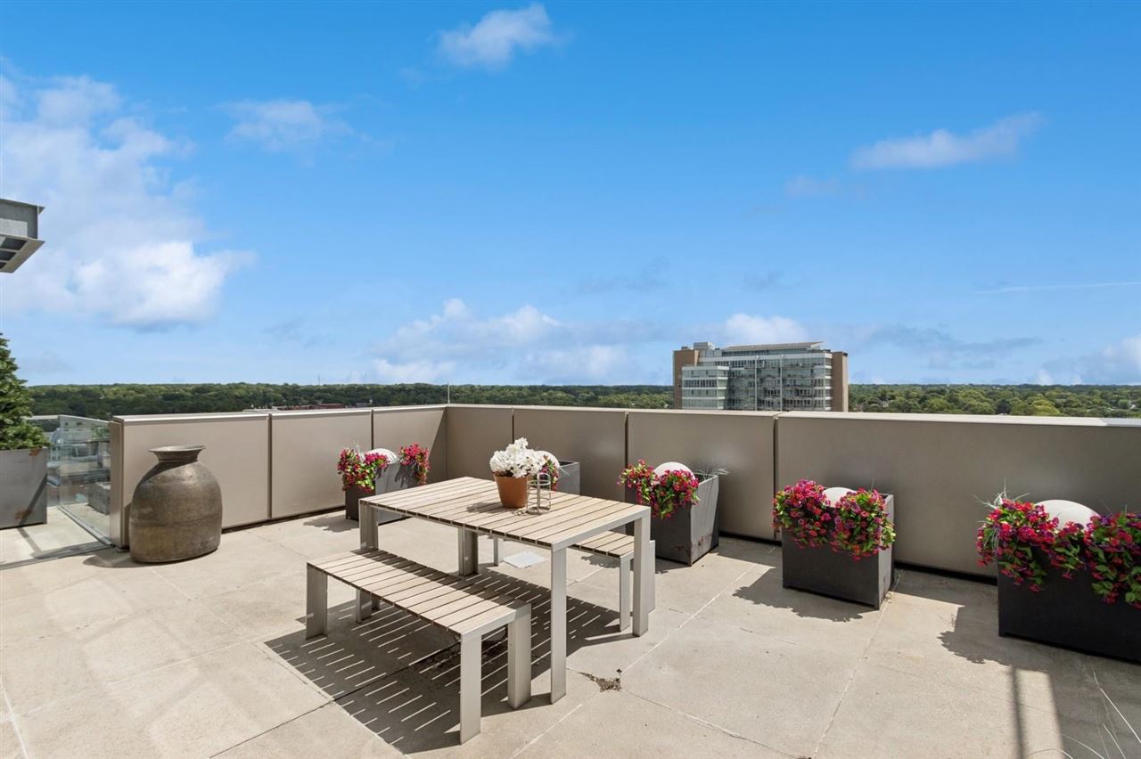 221 E College St Unit: Nos. 1301 +1302