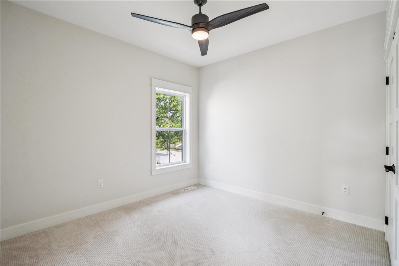 453 Windmill Pl