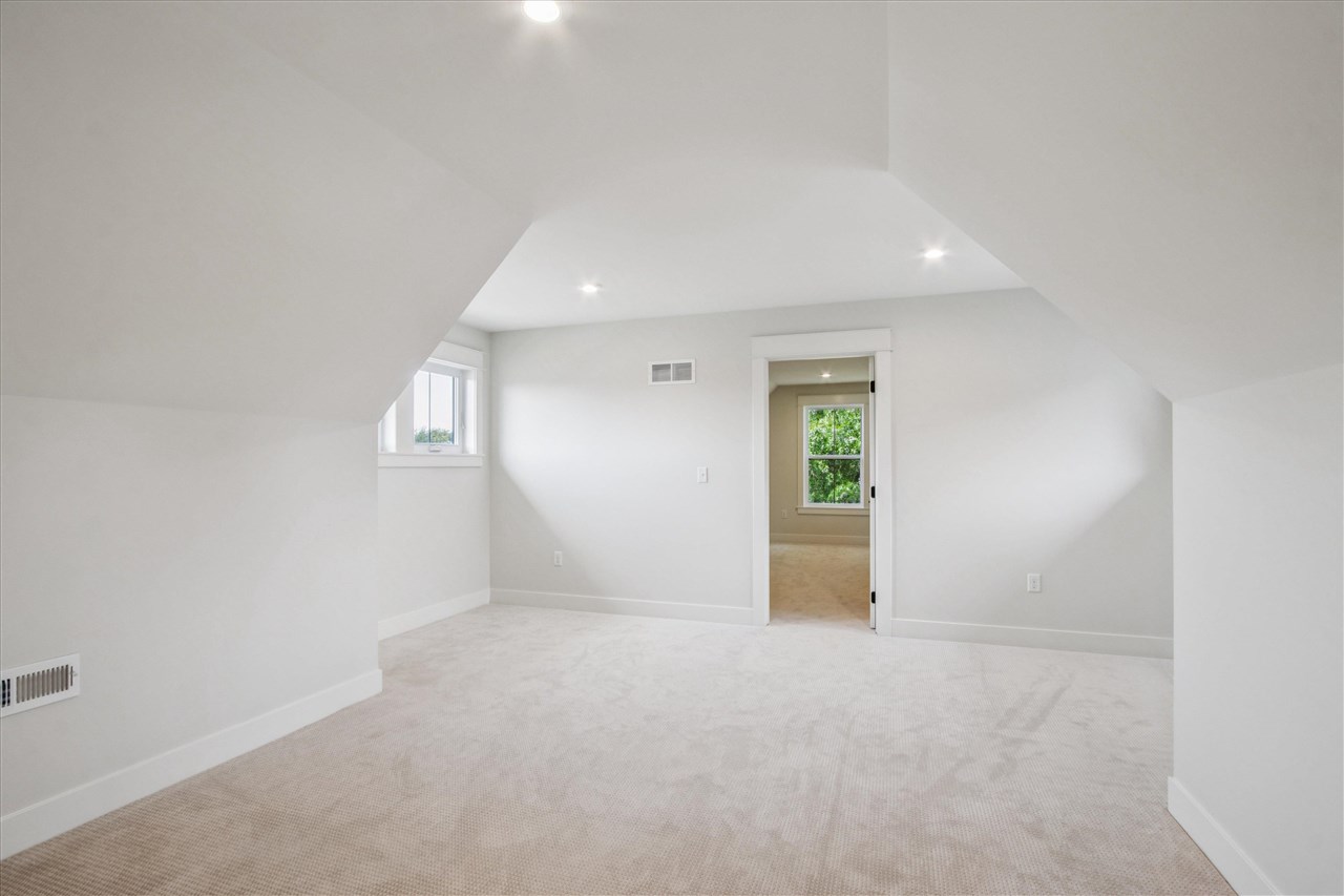 453 Windmill Pl