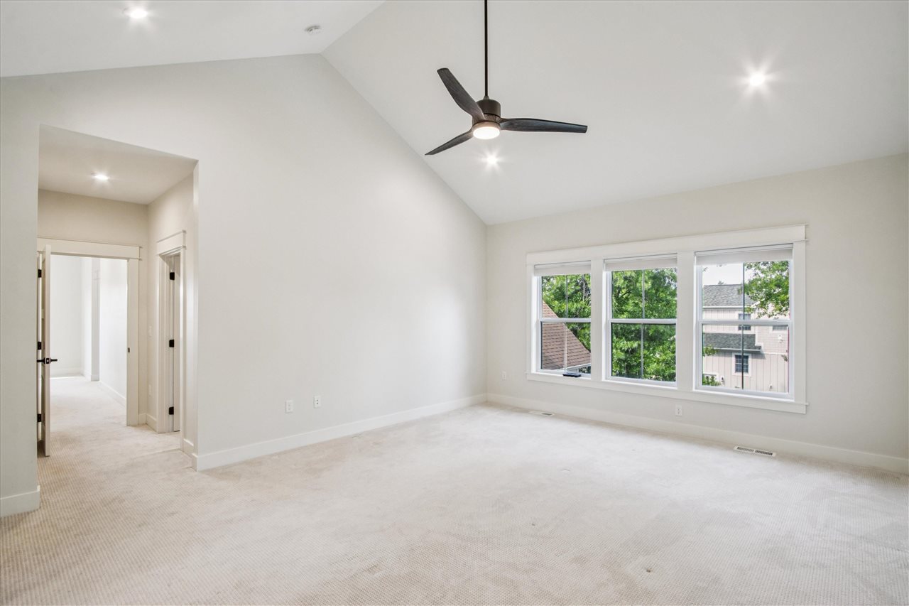453 Windmill Pl