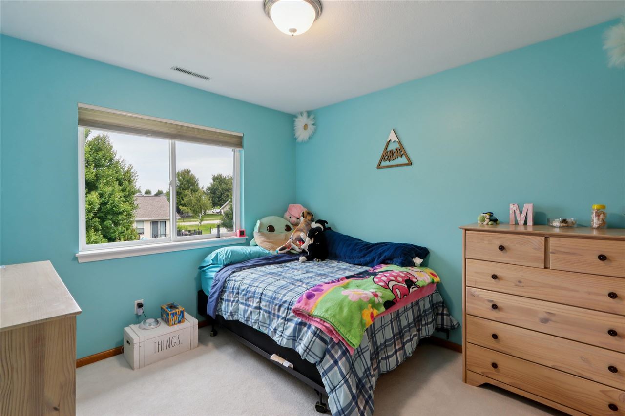 1205 Deerfield Dr
