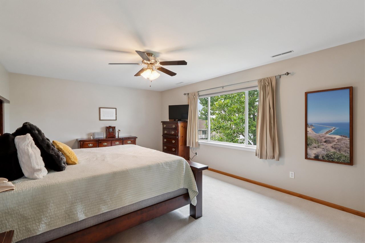 1205 Deerfield Dr