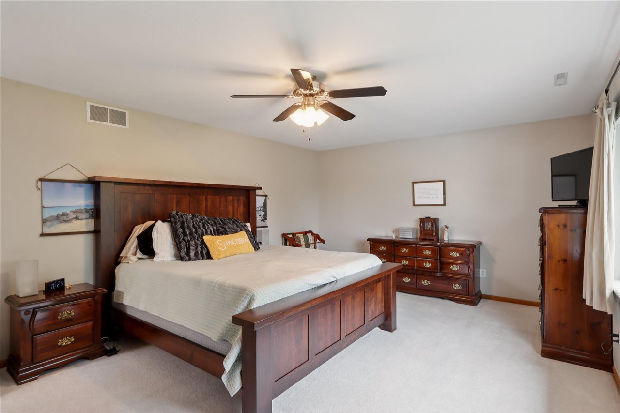 1205 Deerfield Dr