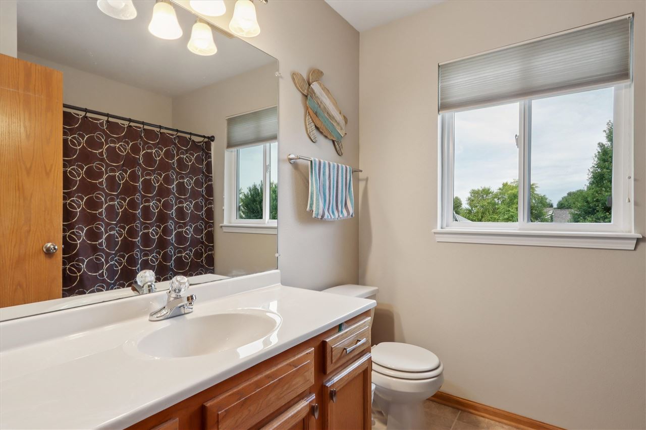 1205 Deerfield Dr