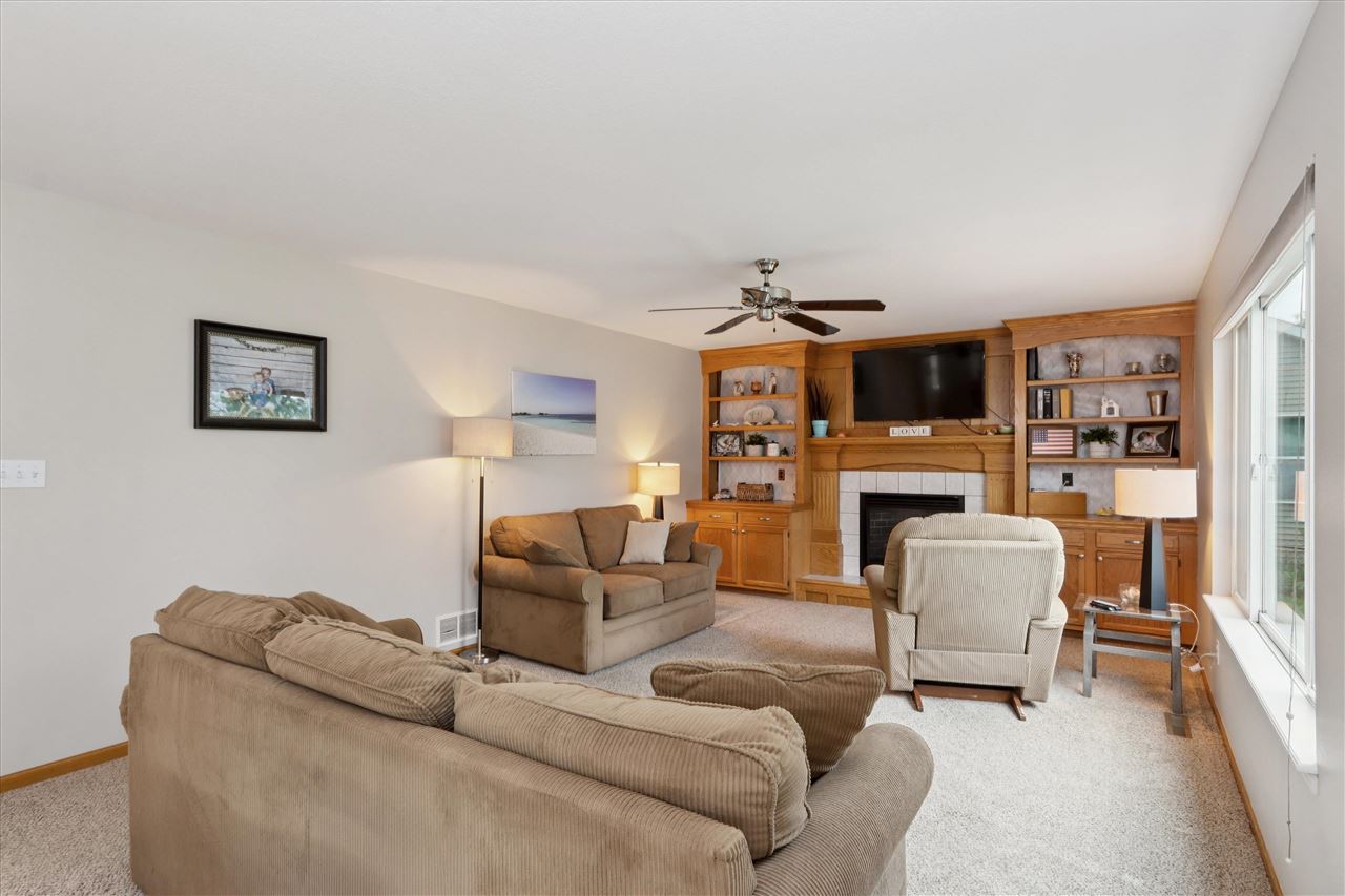 1205 Deerfield Dr