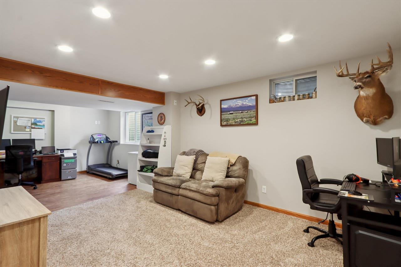 1205 Deerfield Dr