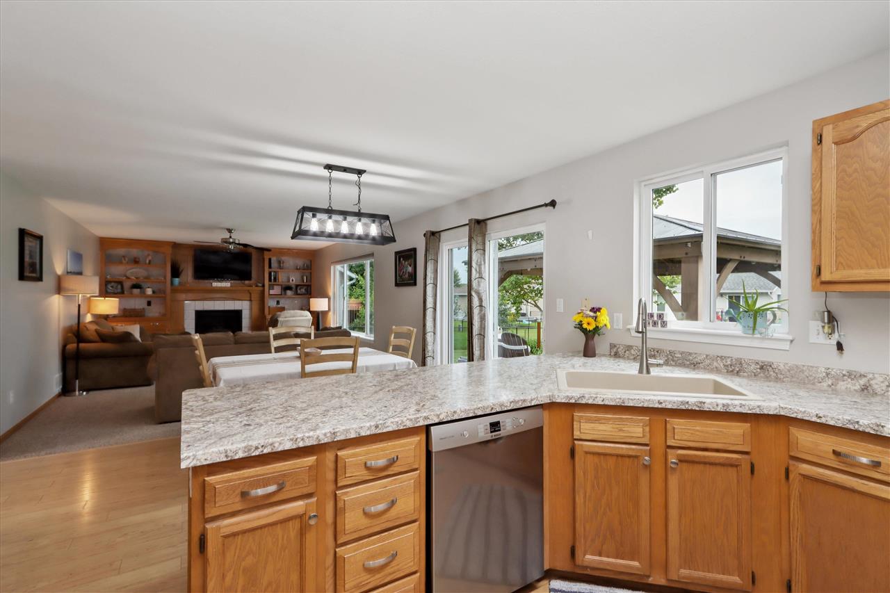 1205 Deerfield Dr