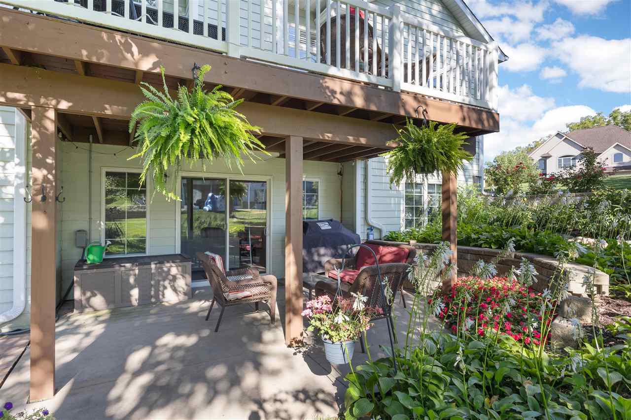 2700 Oakmont Ct