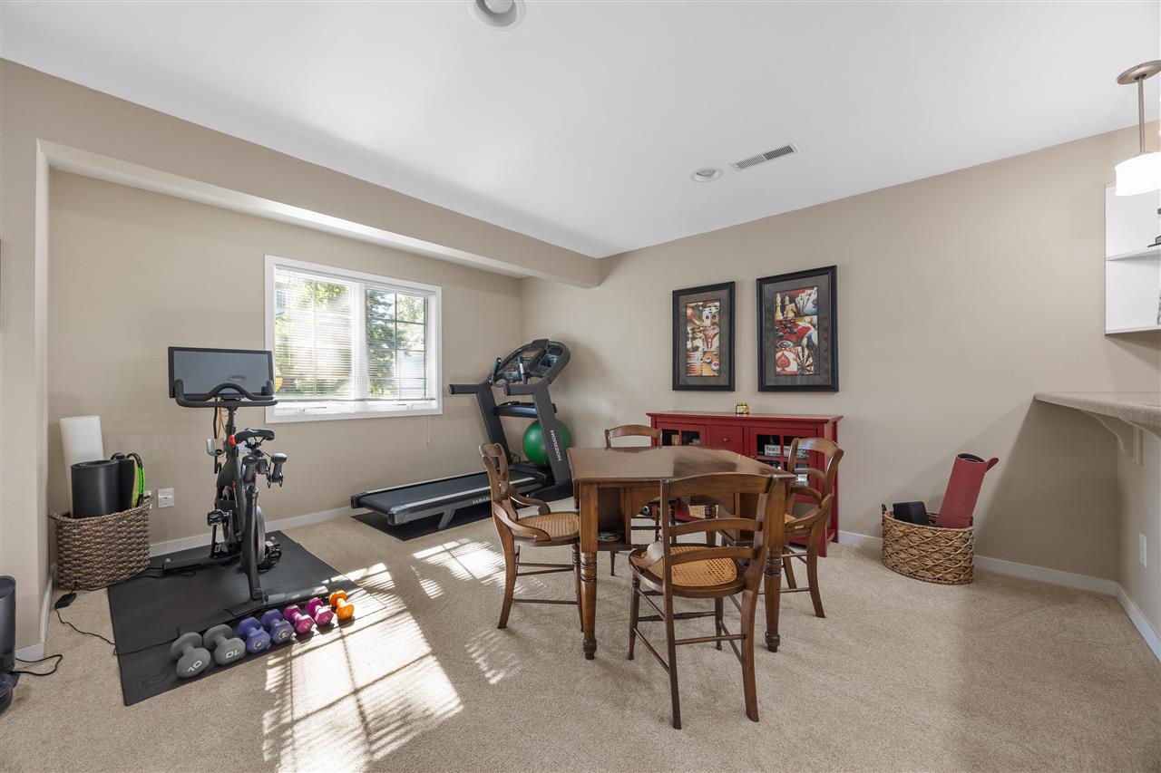 2700 Oakmont Ct