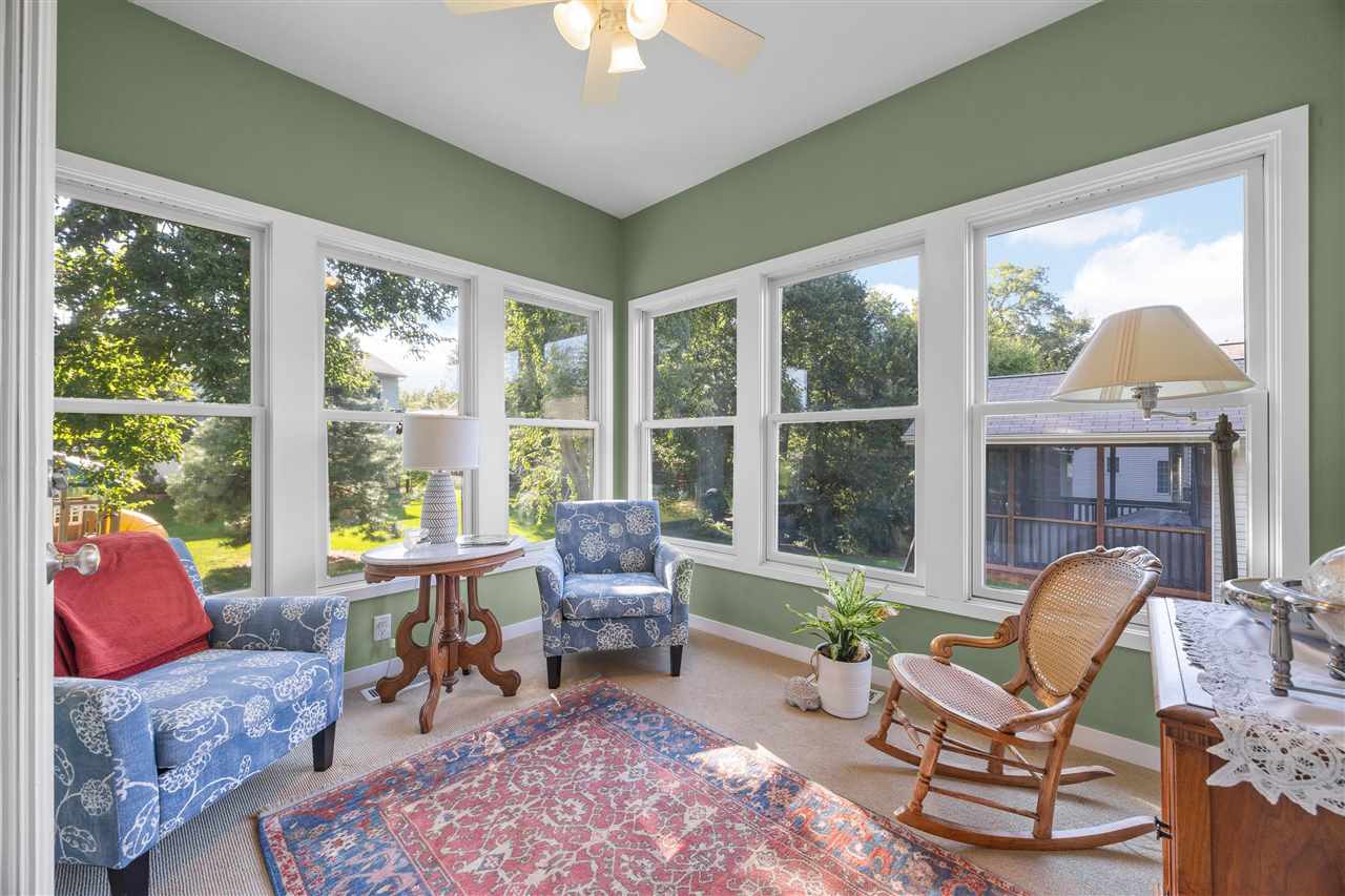 2700 Oakmont Ct