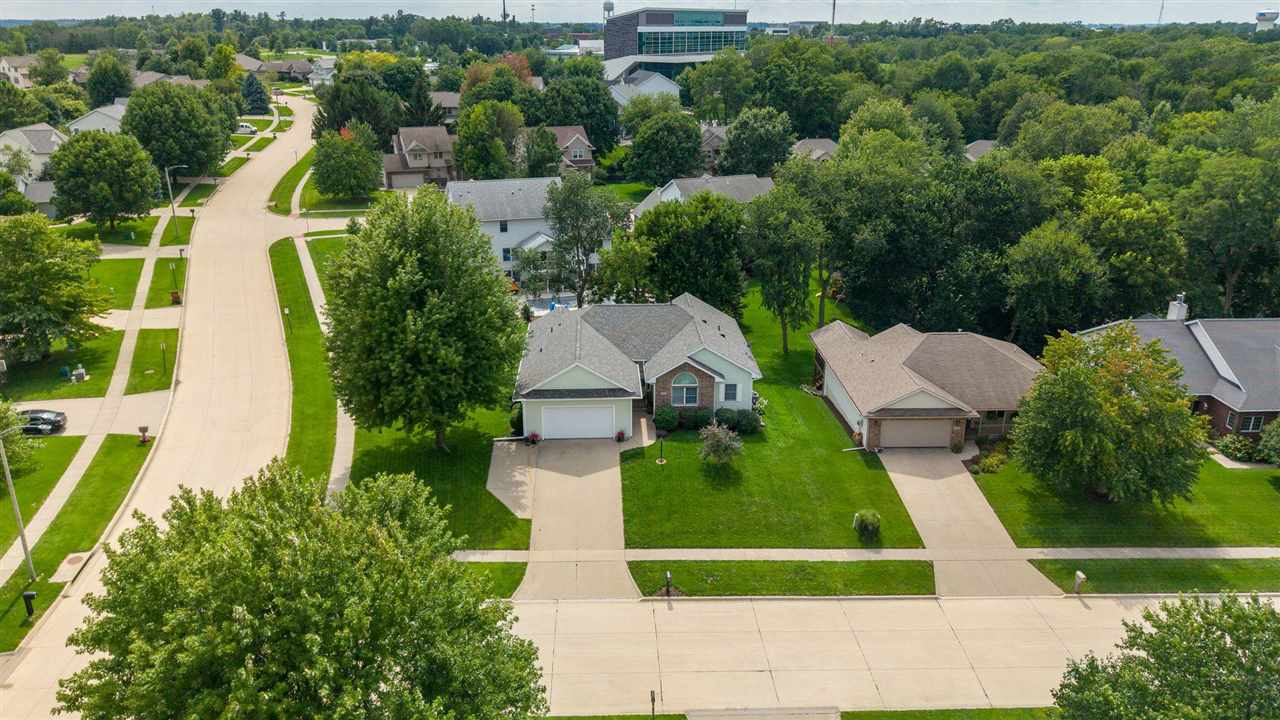 2700 Oakmont Ct