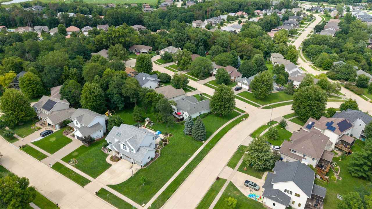 2700 Oakmont Ct