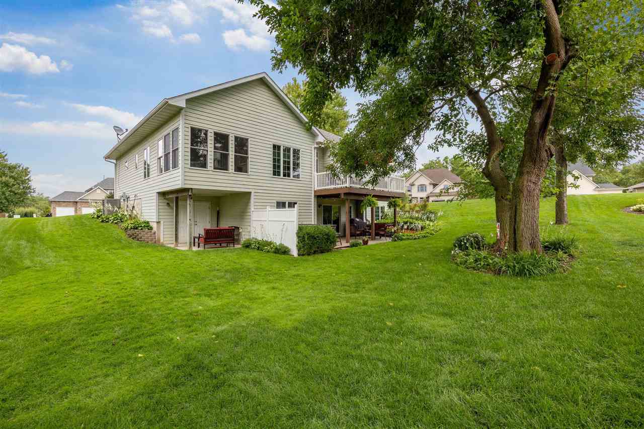 2700 Oakmont Ct