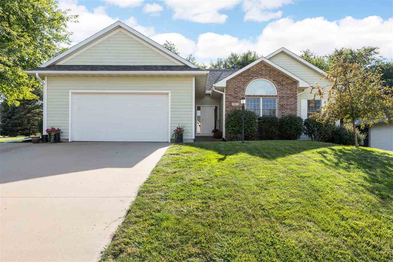2700 Oakmont Ct