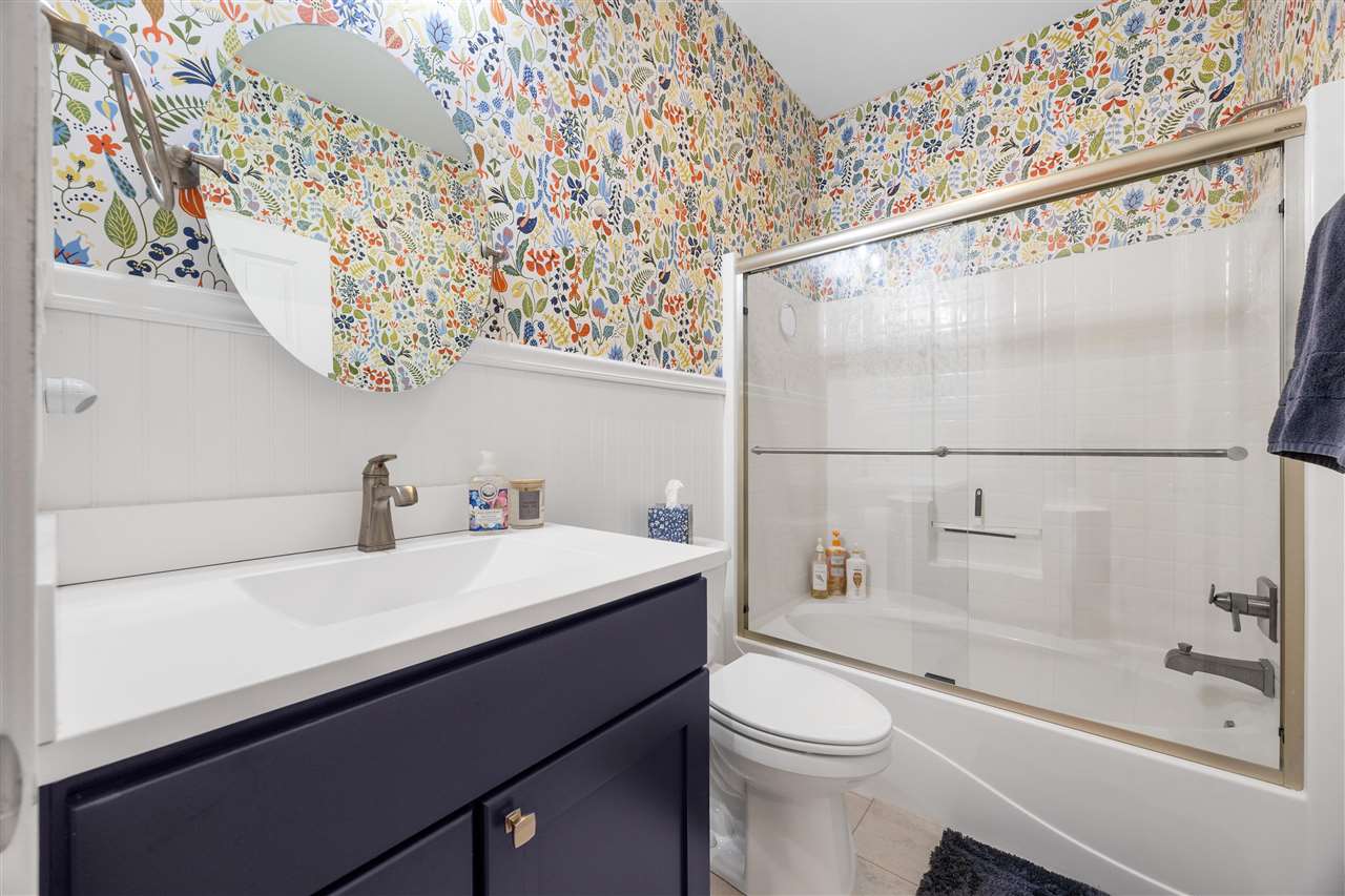 2700 Oakmont Ct