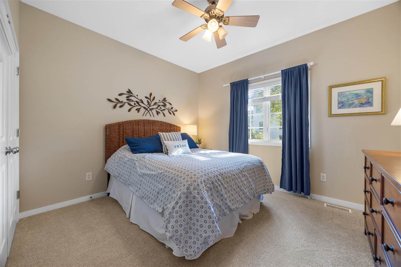 2700 Oakmont Ct