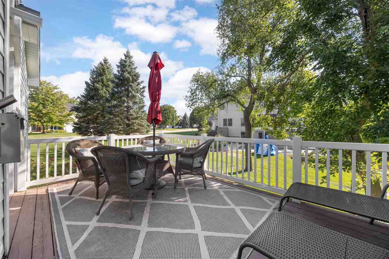 2700 Oakmont Ct