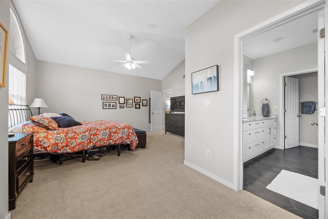 2700 Oakmont Ct