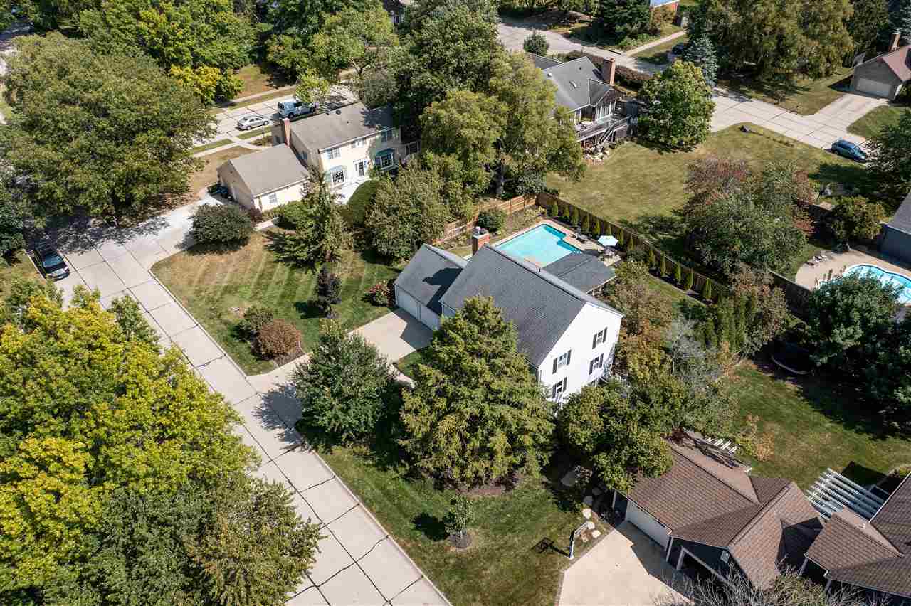 4 Heather Dr